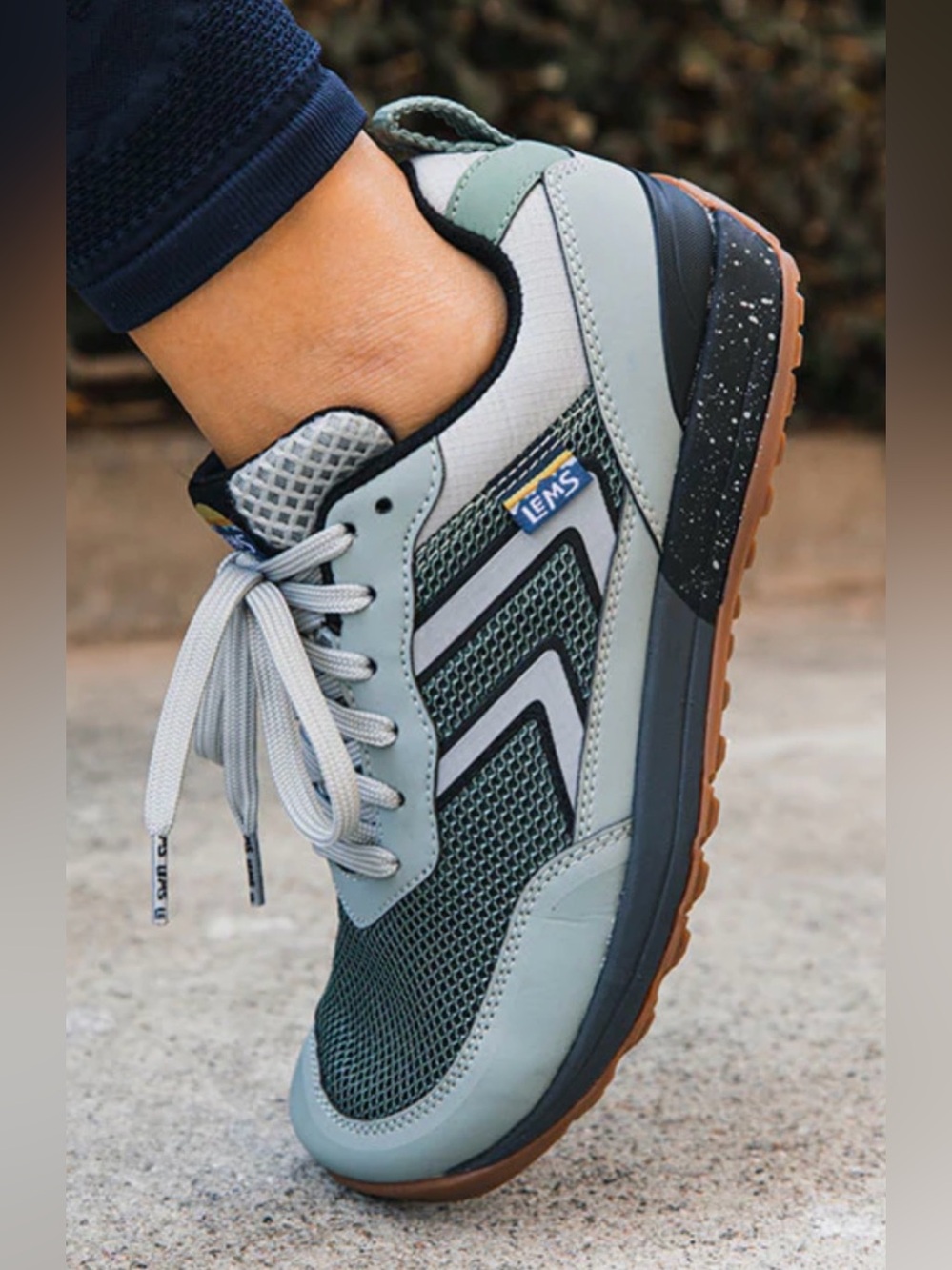 LE•MS Women's Cushioned Athletic Sneakers in Sage Green